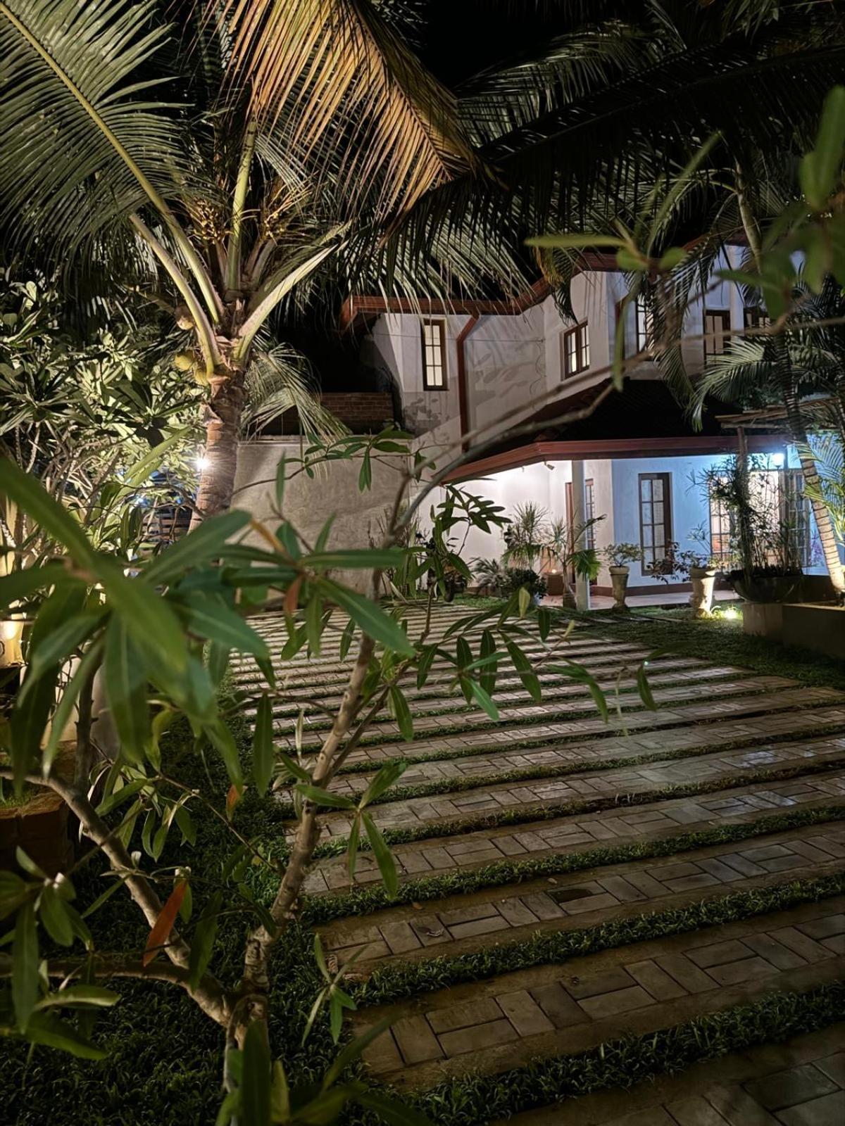 Kingcity Resort Anuradhapura Eksteriør bilde