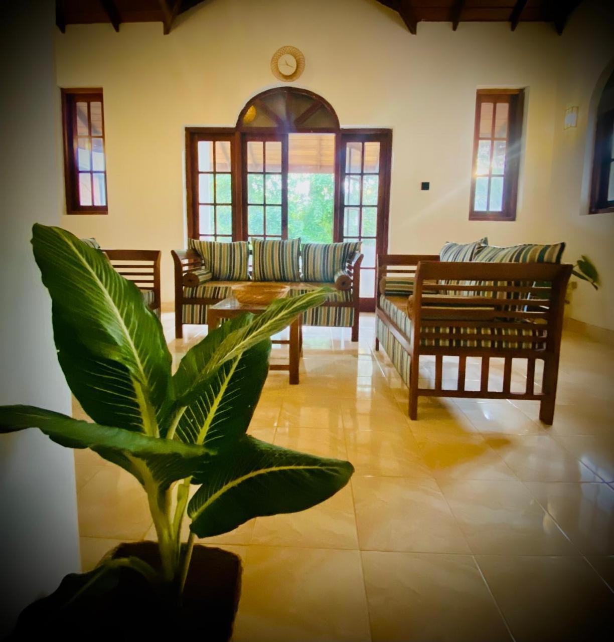 Kingcity Resort Anuradhapura Eksteriør bilde
