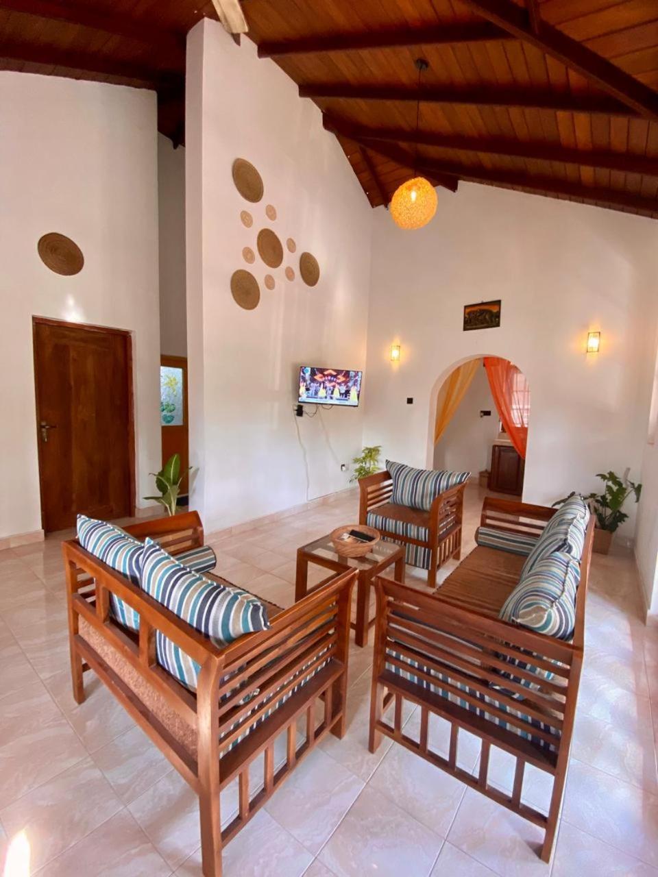 Kingcity Resort Anuradhapura Eksteriør bilde